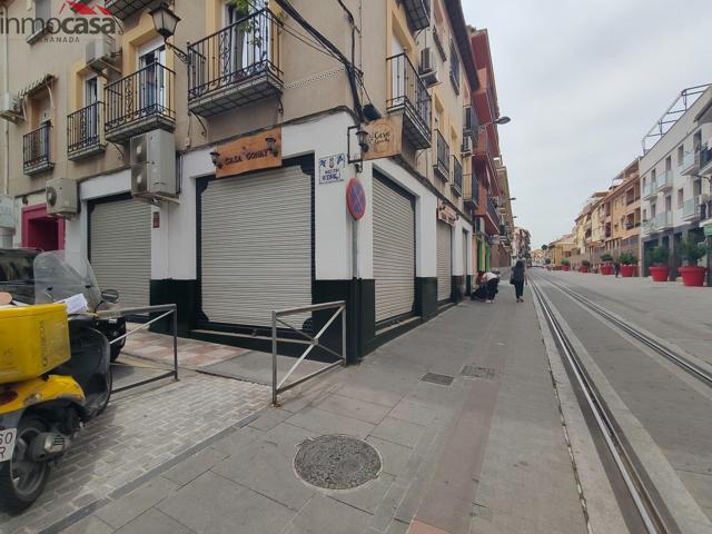 LOCAL COMERCIAL EN ESQUINA JUNTO AL METRO EN REAL DE ARMILLA photo 0