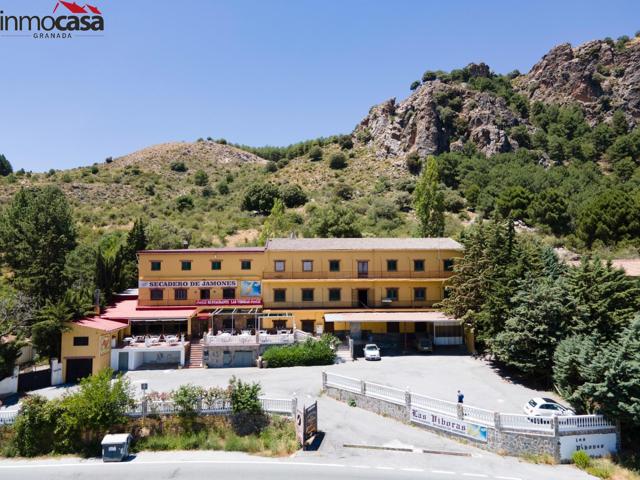 EDIFICIO EN SIERRA NEVADA CON SECADERO DE JAMONES. photo 0