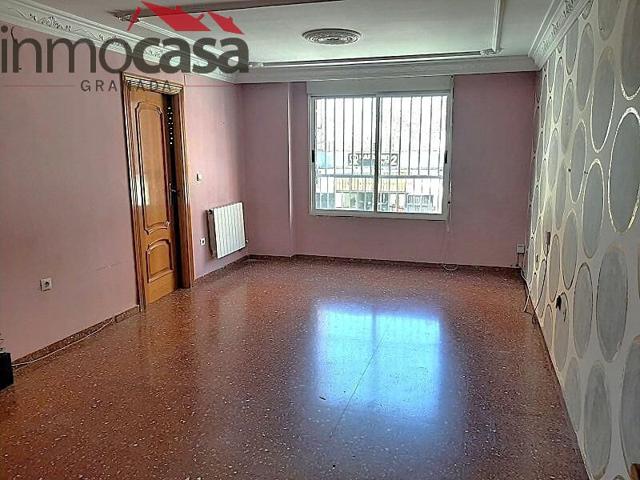 Piso En venta en Alcampo, Granada photo 0