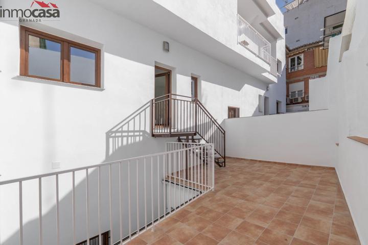 PISO CON PATIO A ESTRENAR EN GRANADA photo 0