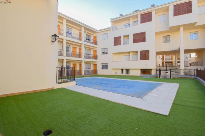 650euros, ultima planta, dos dormitorios, amueblado, baño y aseo, aire acondicionado y garaje. photo 0