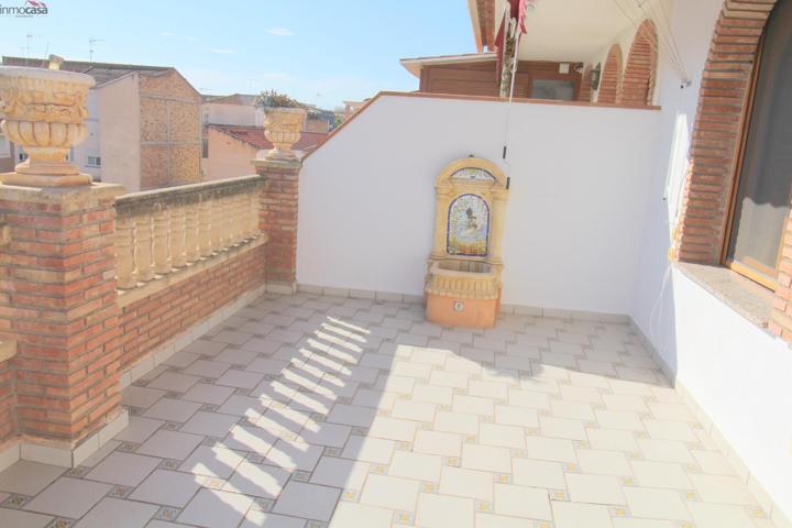800 euros espectacular atico en el centro de armilla photo 0
