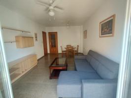 700 EUROS, COMUNIDAD INCLUIDA, TRES DORMITORIOS, AMUEBLADO, Y GARAJE. photo 0