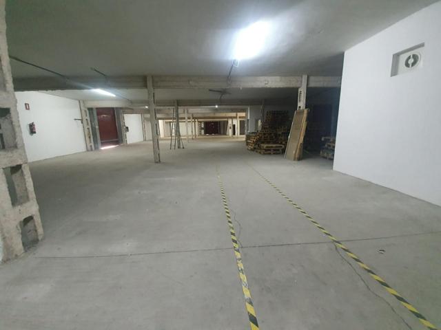 ESTUPENDA NAVE MUY CERCANO AL CENTRO DE SEVILLA photo 0