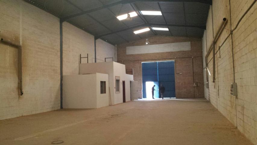 ESTUPENDA NAVE CERCA DE SAN JERÓNIMO photo 0