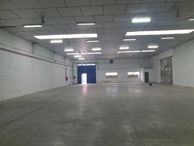 NAVE EN ALQUILER EN EL POLÍGONO STORE photo 0