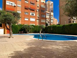 Apartamento reformado con piscina y parking en propiedad photo 0