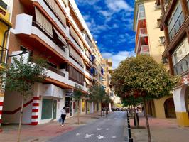 ¡Apartamento Gigante en Ubicación Privilegiada! a 600m de la Playa de Poniente con aparcamiento photo 0