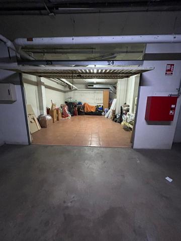 PLAZA DOBLE DE GARAJE CERRADA EN VENTA photo 0