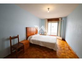 Piso con garaje en venta en A Valenzá photo 0