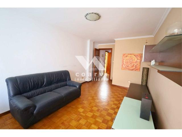 Piso con terraza en venta en A Valenzá photo 0