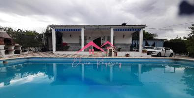 Casa - Chalet en venta en Lucena de 150 m2 photo 0