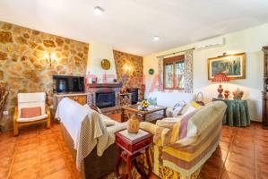 Chalet con encanto y espectaculares vistas al Valle photo 0