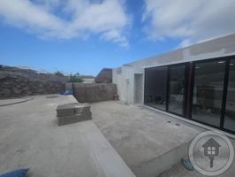 CASA CON TERRENO A ESTRENAR EN SAN MIGUEL photo 0