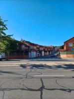 Casa - Chalet en venta en Meco de 158 m2 photo 0
