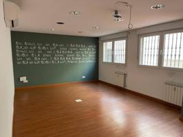ALQUILER DE OFICINA , en VALLADOLID, REFORMADA photo 0