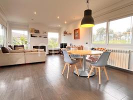 Casa - Chalet en venta en vilobi d&#x27;onyar de 267 m2 photo 0