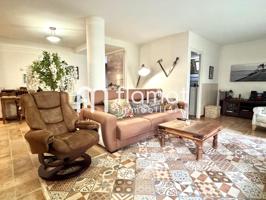 Piso en venta en Salt de 90 m2 photo 0