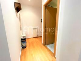Piso en venta en el Eixample Sud, Girona. photo 0