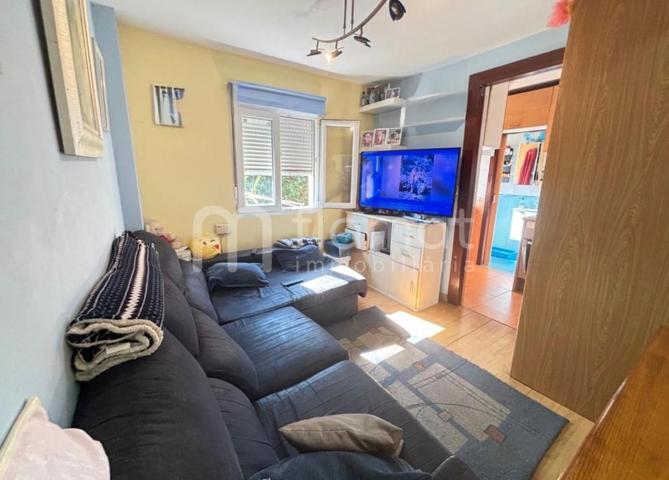 Piso en venta en Girona de 63 m2 photo 0