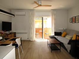 Apartamento reformado a solo 100 m de la playa con licencia turística photo 0