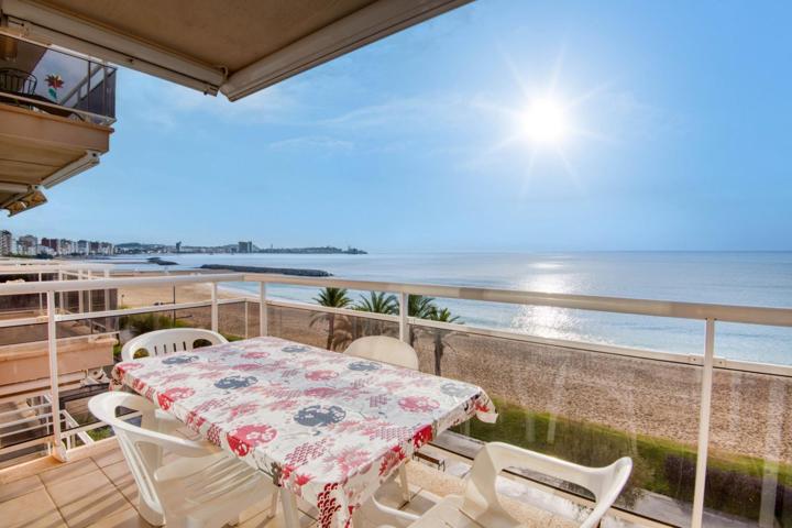 EXCEPCIONAL APARTAMENTO EN PRIMERA LÍNEA DE MAR!! photo 0