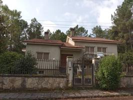 Inmensa casa a estrenar con finca de 2.200m2 en Feás photo 0