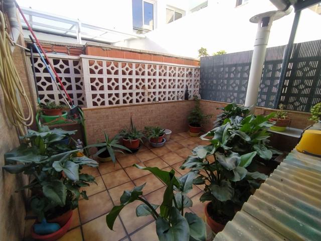 Casa de dos plantas en el Raval photo 0