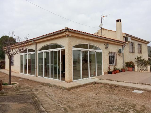 Exclusivo Chalet en Hondon de las Nieves - Espacio y Comodidad photo 0