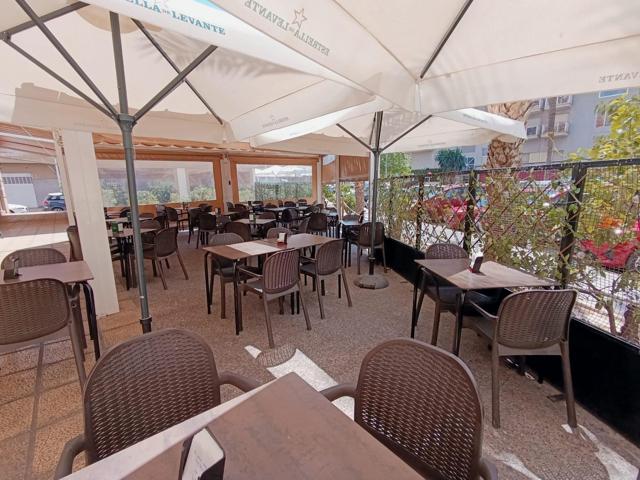 Traspaso de Cafetería con Bar y Minimarket en Elche - Oportunidad Única photo 0