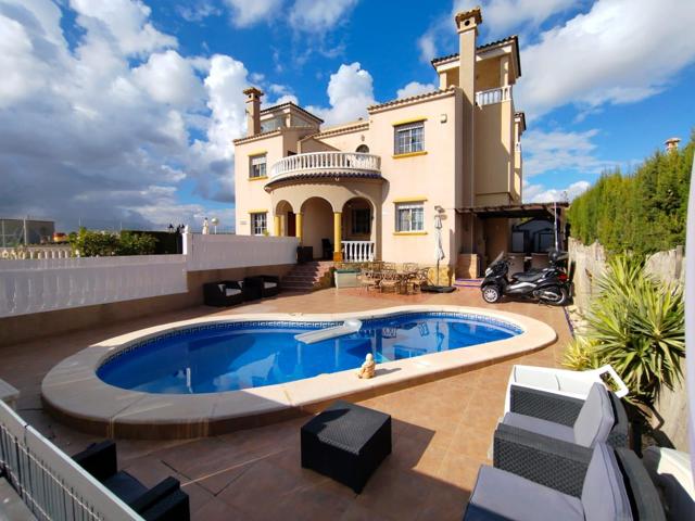 Descubra una Oasis de Elegancia y Confort a Minutos de Guardamar del Segura photo 0