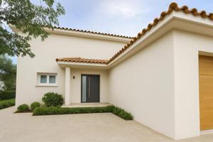 CASA INDEPENDIENTE CON MUCHO POTENCIAL photo 0