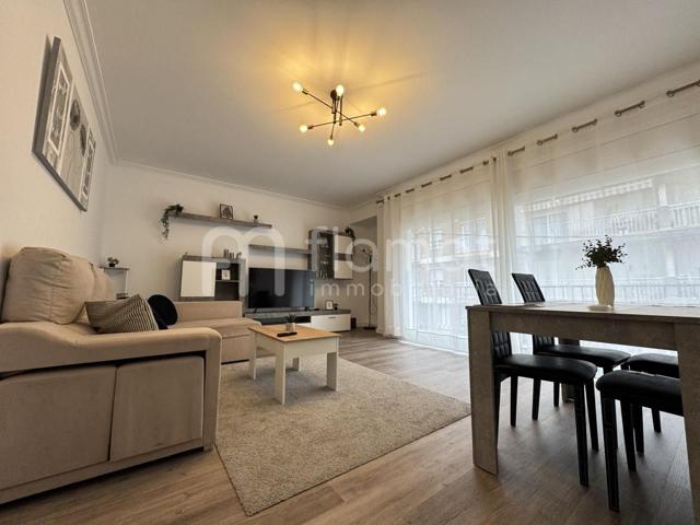 Piso en alquiler en Roses de 135 m2 photo 0
