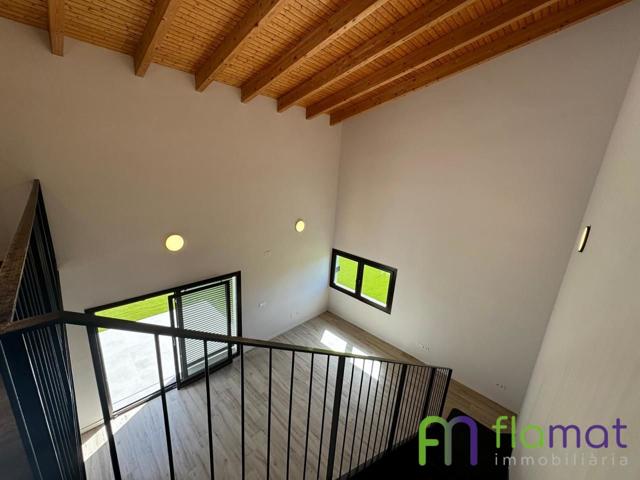 Casa - Chalet en venta en Vilamacolum de 190 m2 photo 0