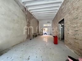 LOCAL CON ENCANTO EN FIGUERES photo 0