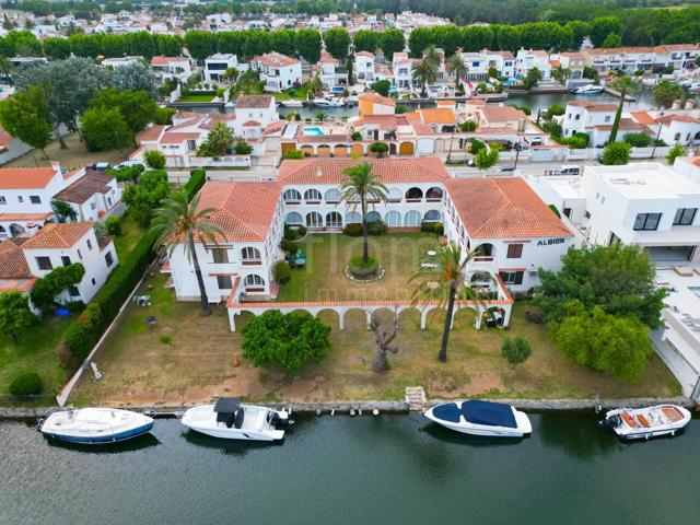 PISO EN EL CANAL SEGRE photo 0