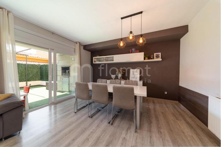 Adosado en venta en Palau-saverdera de 194 m2 photo 0