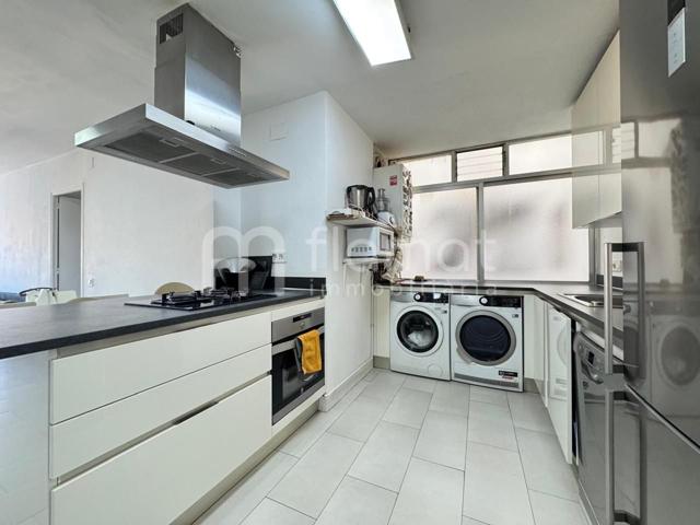 PISO REFORMADO CON ASCENSOR Y BALCÓN photo 0