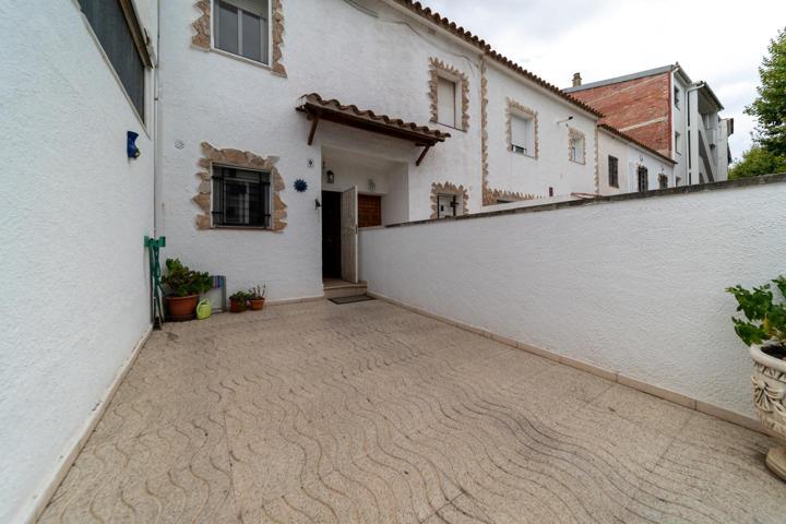 Casa en venta en Empuriabrava photo 0