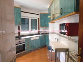 Nigrán, piso con ascensor y garaje. 240.000 € photo 0