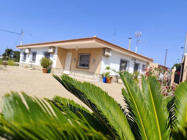 ¡OPORTUNIDAD ÚNICA EN LA RODA! Vivienda con amplio terreno y todas las comodidades photo 0