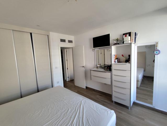 ¡OPORTUNIDAD ÚNICA! Piso de 2 Habitaciones con Balcón y Mucha Luz Natural photo 0