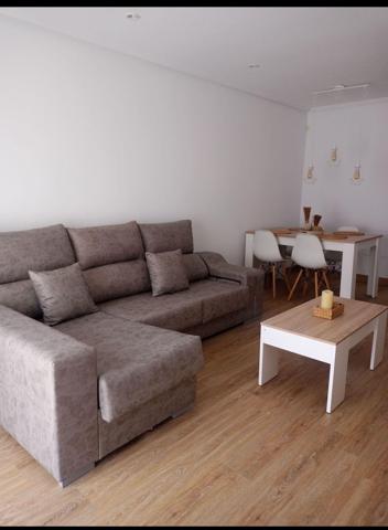 ¡OPORTUNIDAD EN PLANTA BAJA! Con patio y plaza de garaje incluida photo 0