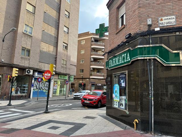 Oficina En alquiler en Almozara, Zaragoza photo 0