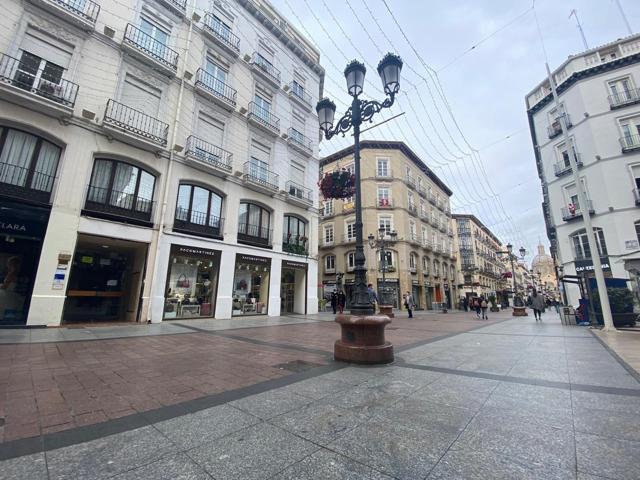 Oficina En alquiler en Casco Histórico, Zaragoza photo 0