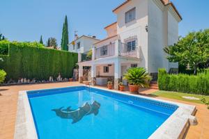 BONITO CAHLET INDEPENDIENTE CON PISCINA¡¡¡ photo 0