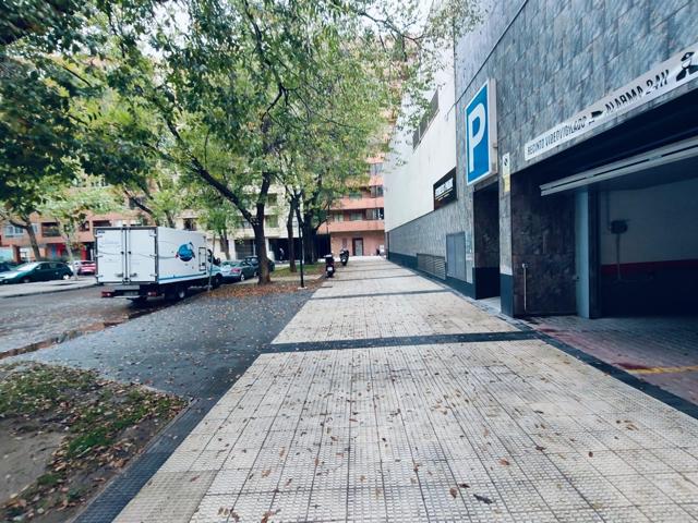 PLAZAS DE GARAJE EN VENTA photo 0