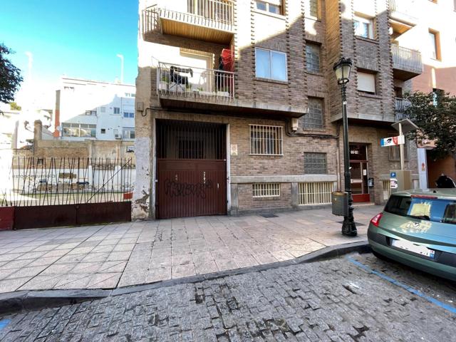 ALQUILER DE GARAJE EN EL CASCO HISTORICO photo 0