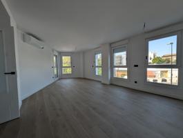 🏡 Exclusiva Vivienda Reformada junto a Plaza de Los Sitios photo 0