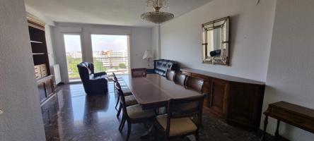 Exclusivo piso de 4 dormitorios con terraza, garaje y trastero ✨ photo 0